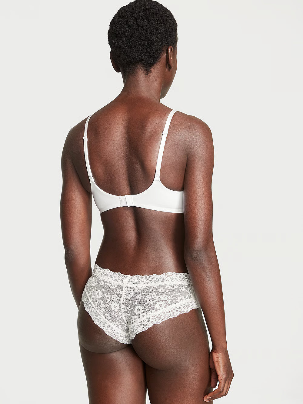 Panty cheeky de encaje