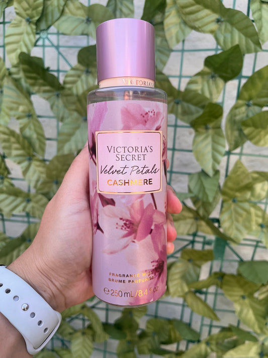 Velvet Petals Cashmere