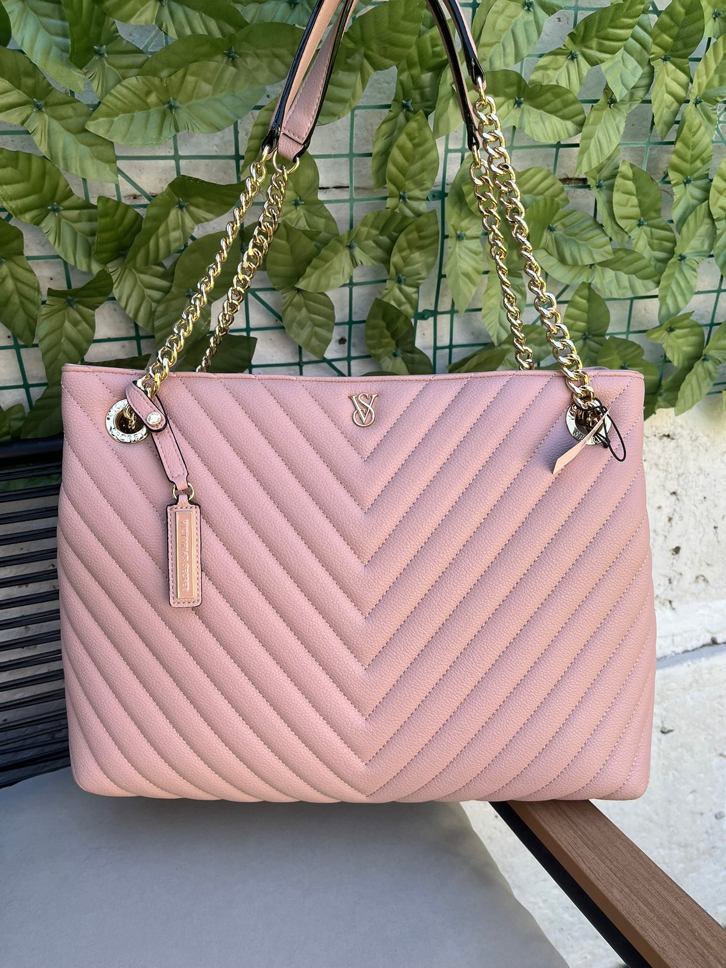 Tote rosado (detalle)